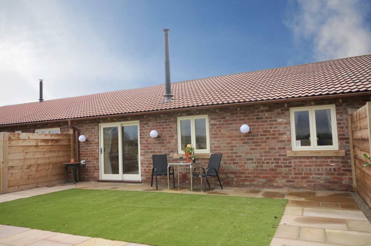 The Piglets Villa York Exterior photo