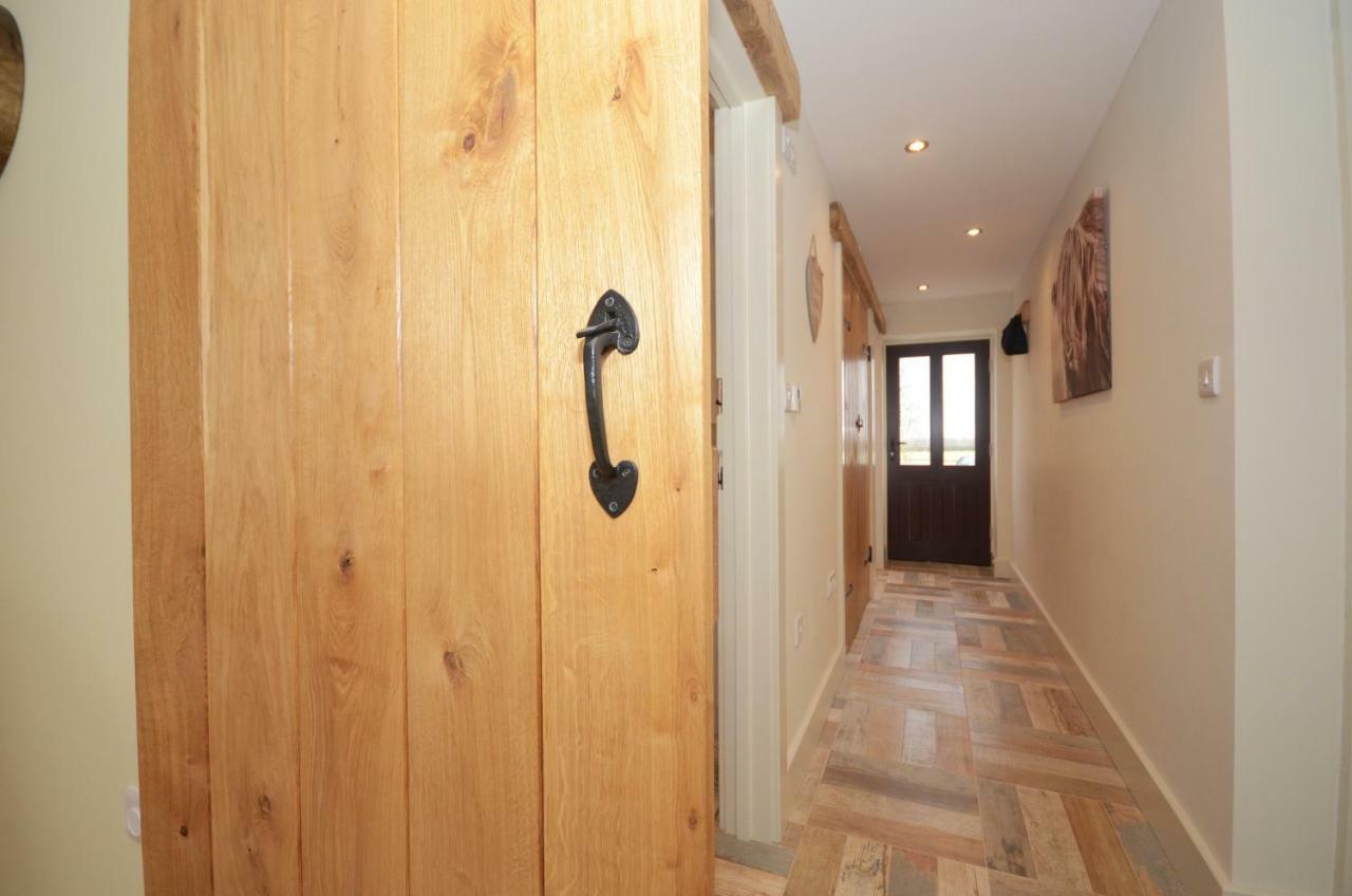 The Piglets Villa York Exterior photo