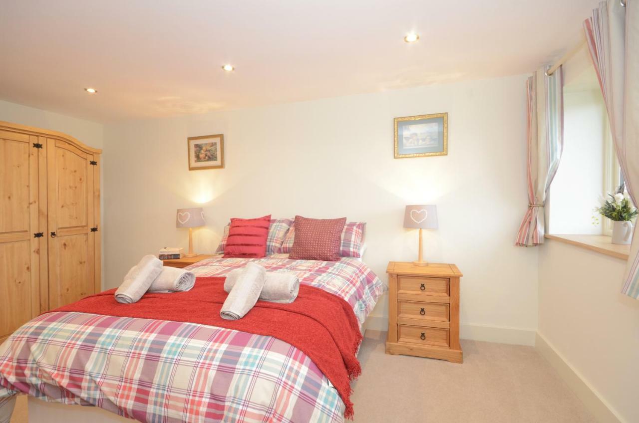 The Piglets Villa York Exterior photo