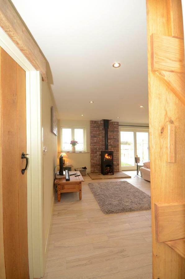 The Piglets Villa York Exterior photo